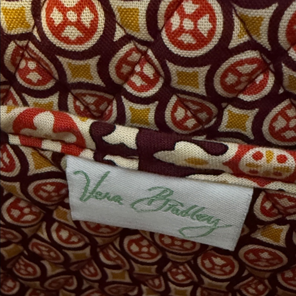 Vera Bradley Patterned Tote Bag and change purse - Red and Cream - Picture 2 of 3